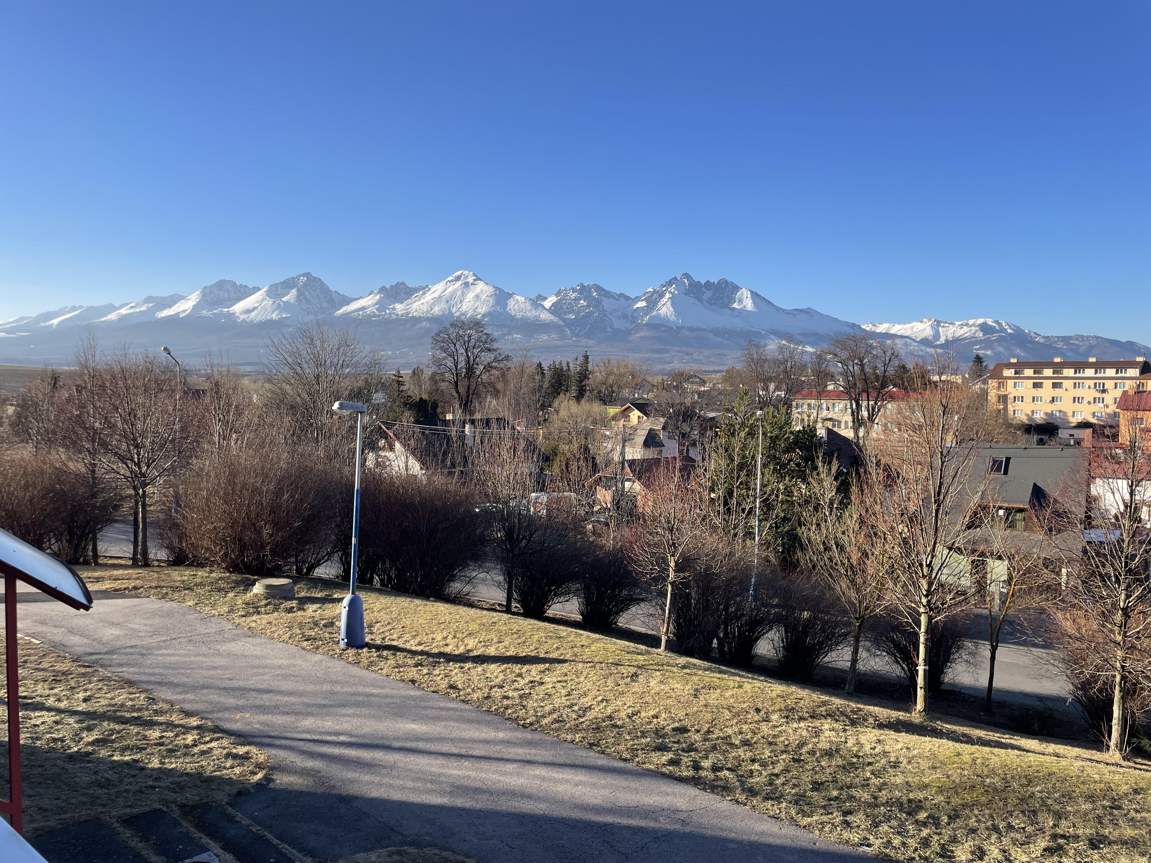 PREDAJ 4I DVOJGENERAČNÝ BYT S BALKÓNOM, 102 m2, POPRAD - MATEJOVCE 