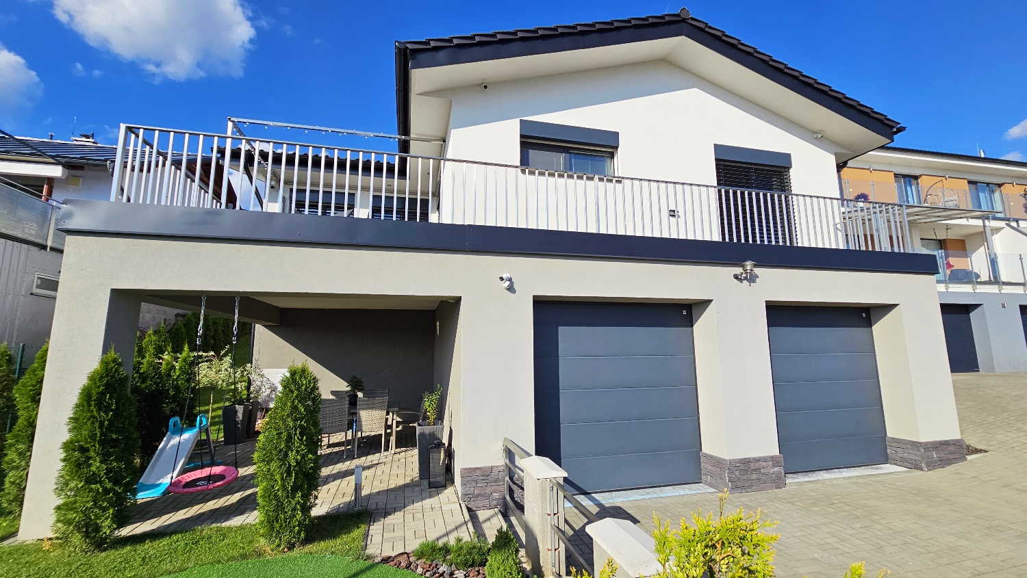 EXKLUZÍVNE! Štýlový 4-izbový rodinný dom, terasy, dvojgaráž, výhľady, predaj, Gbeľany pri Žiline, Cena: 449.000 €
