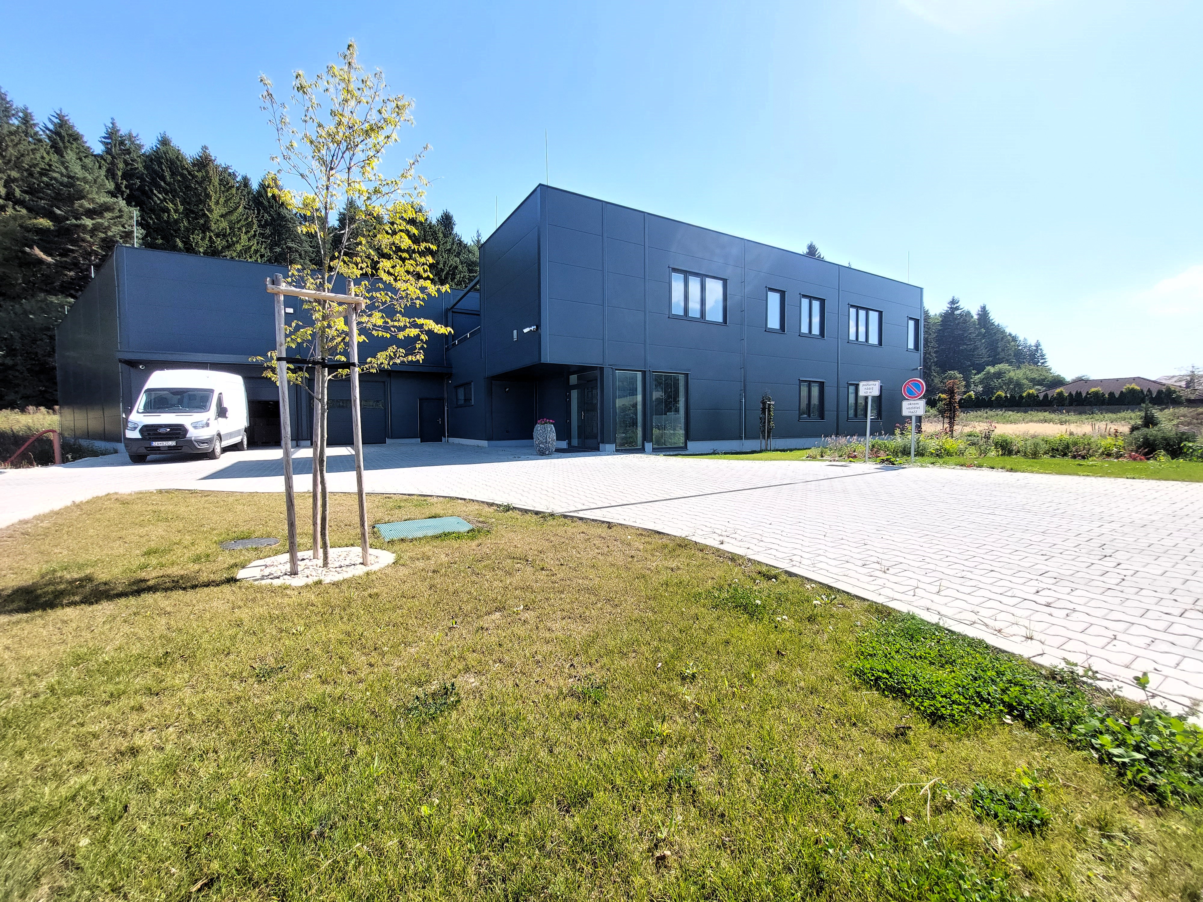 EXKLUZÍVNE! Moderné kancelárie - od 11,5 m2, Kľače 