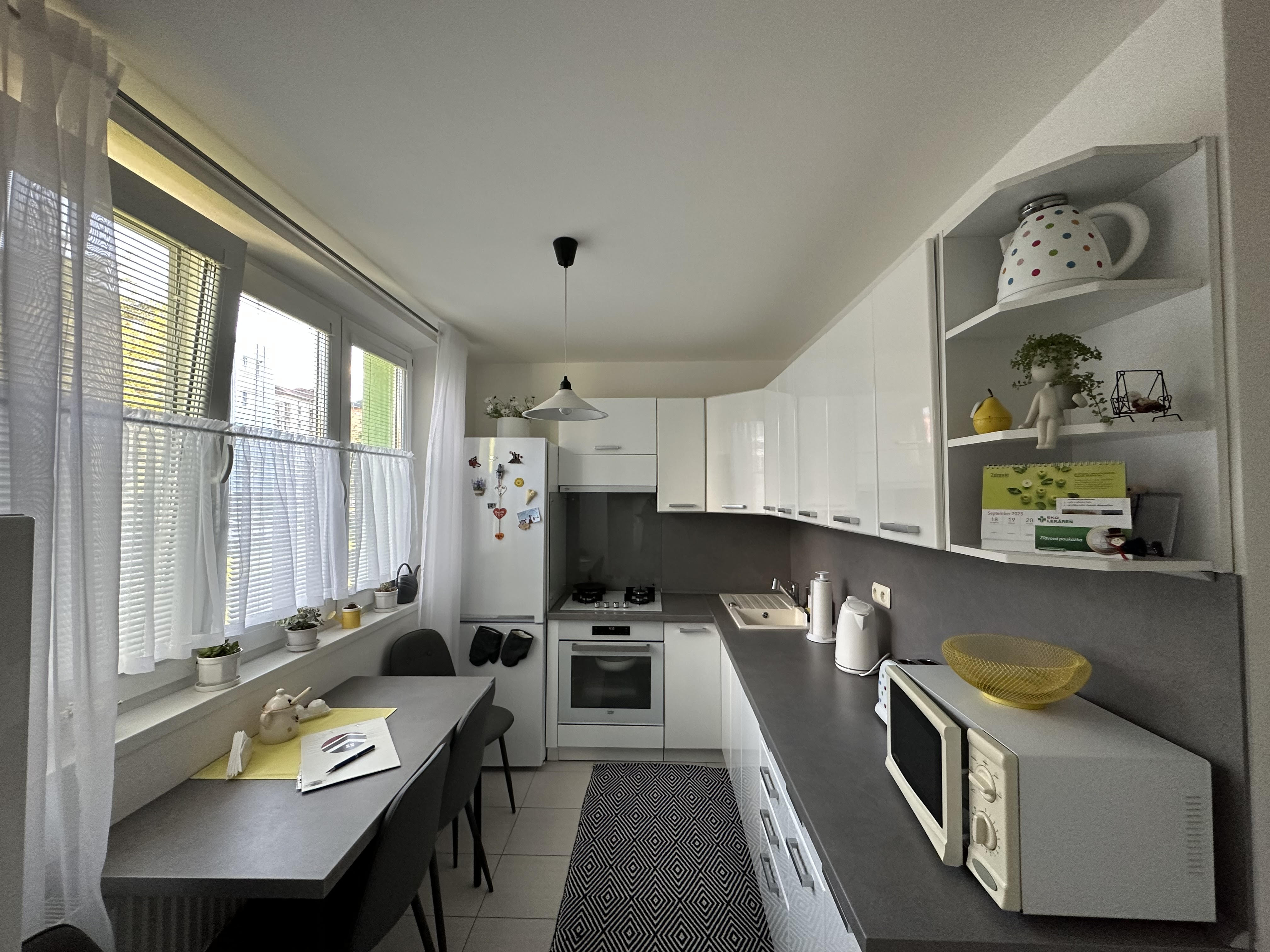 PREDAJ, ÚTULNÝ 3 IZBOVÝ BYT,  POPRAD - CENTRUM