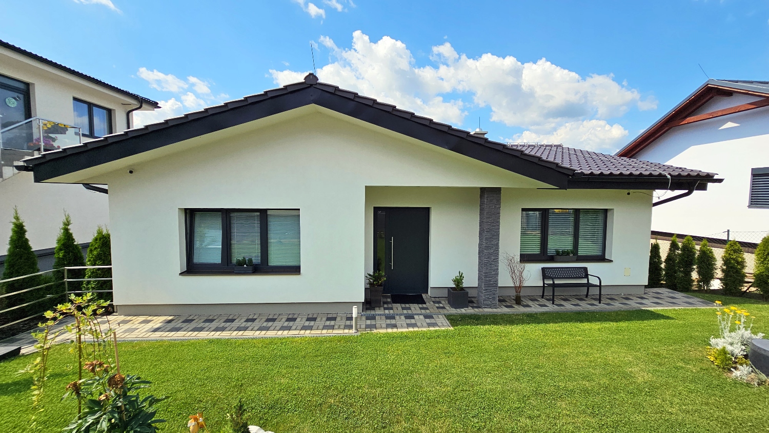 EXKLUZÍVNE! Štýlový 4-izbový rodinný dom, terasy, dvojgaráž, výhľady, predaj, Gbeľany pri Žiline, Cena: 429.000 €