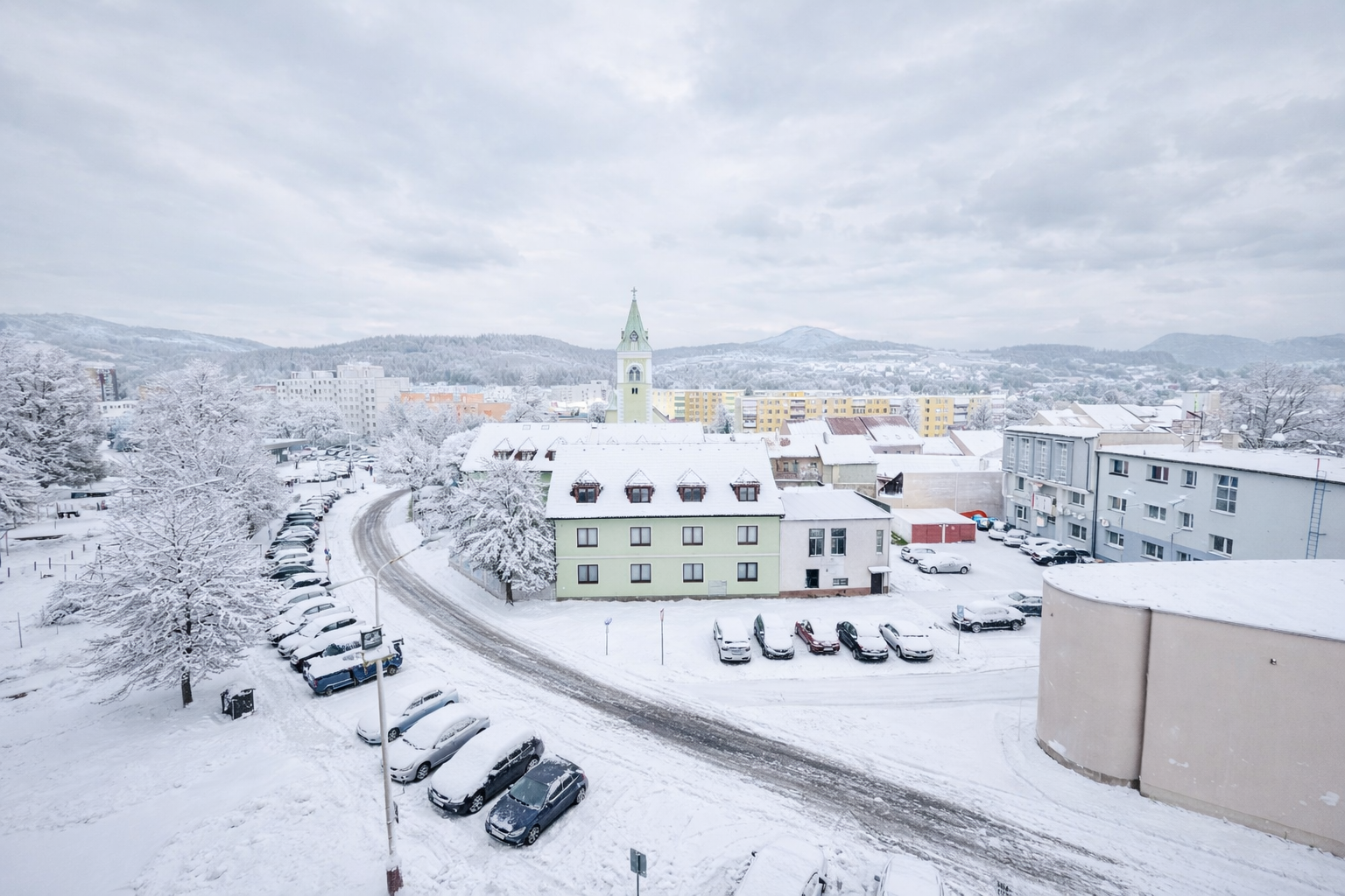 Priestranný apartmán s 3-izbovou dispozíciou v centre Kysuckého Nového Mesta – 118 m²