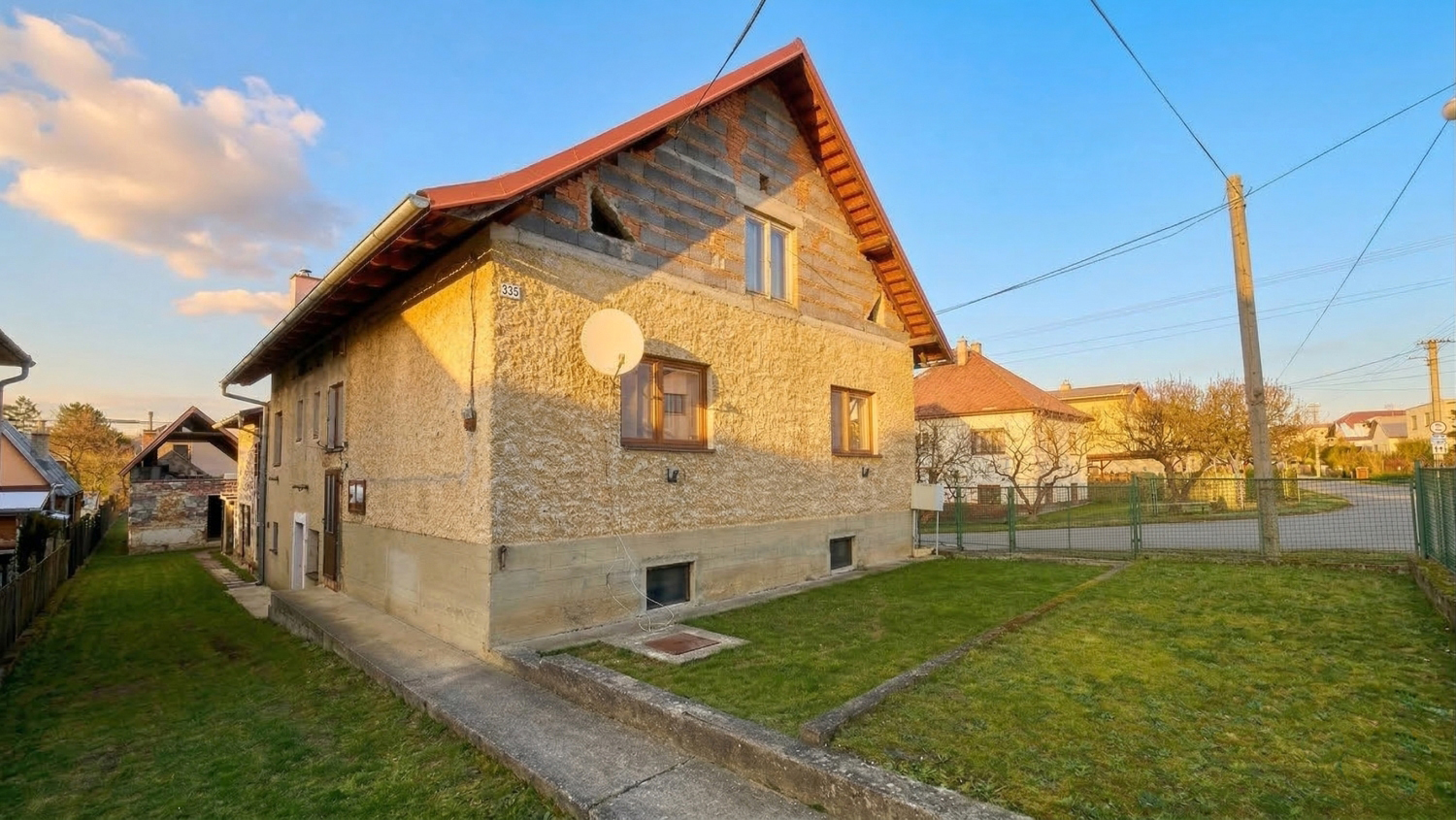 Veľký dom s priestorom navyše, Dolný Hričov pri Žiline, Cena: 199.900€